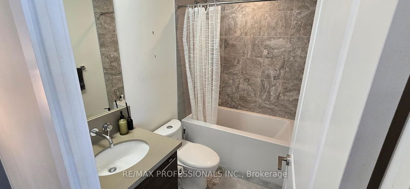 Preview image for 33 Shore Breeze Dr W #1901, Toronto