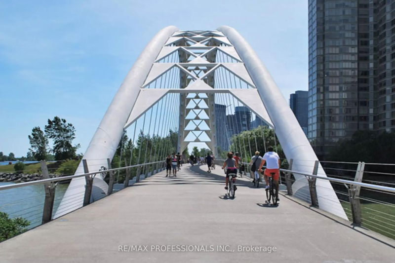 Preview image for 33 Shore Breeze Dr W #1901, Toronto