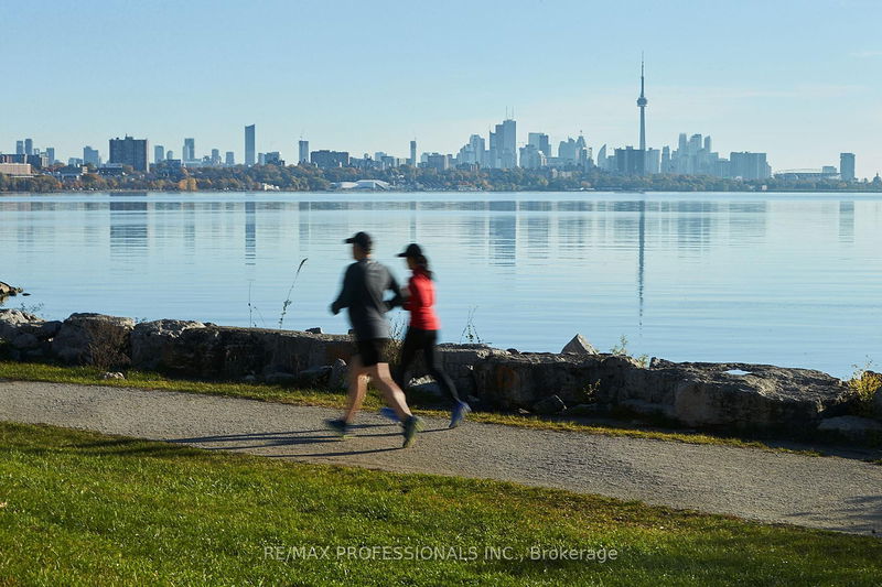Preview image for 33 Shore Breeze Dr W #1901, Toronto