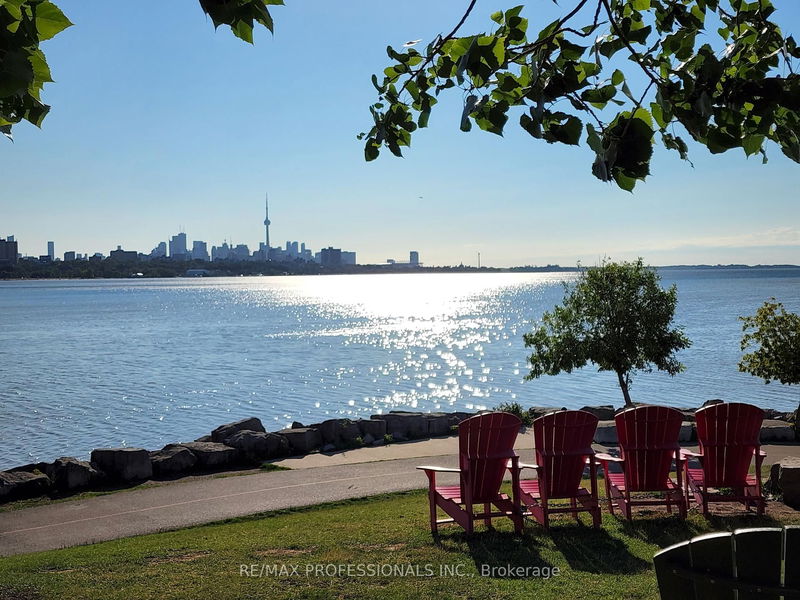 Preview image for 33 Shore Breeze Dr W #1901, Toronto