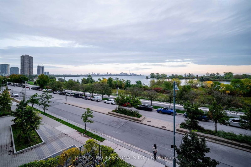 Preview image for 33 Shore Breeze Dr W #1901, Toronto