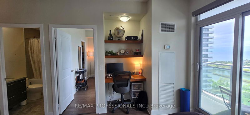 Preview image for 33 Shore Breeze Dr W #1901, Toronto