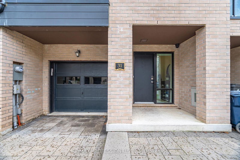 Preview image for 31 Pony Farm Dr, Toronto