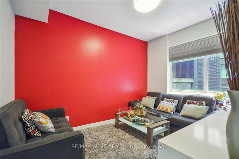 Preview image for 760 The Queens Way #212, Toronto