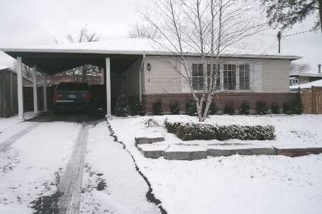 Preview image for 8 Bloomington Cres, Toronto