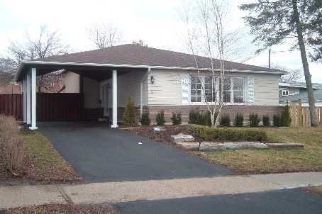Preview image for 8 Bloomington Cres, Toronto