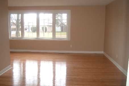 Preview image for 8 Bloomington Cres, Toronto