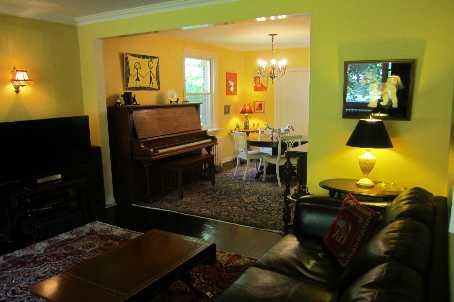 Preview image for 4675 Dundas St W, Toronto