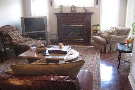Preview image for 792 Knotty Pine Grve, Mississauga
