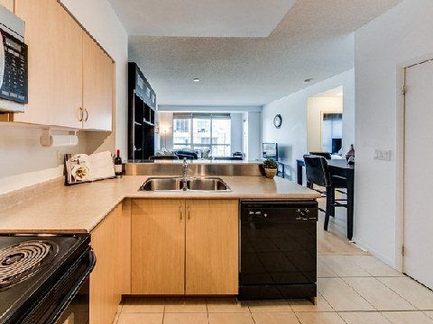 Preview image for 185 Legion Rd N #215, Toronto