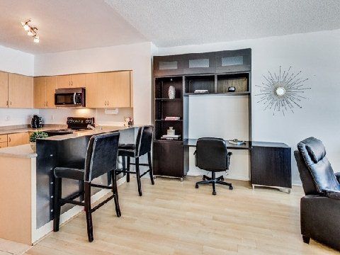 Preview image for 185 Legion Rd N #215, Toronto