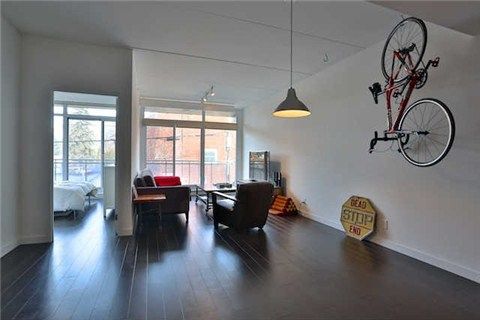 Preview image for 588 Annette St #205, Toronto