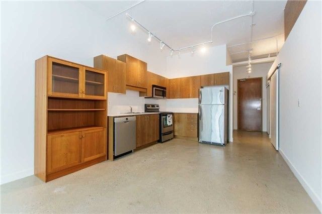 Preview image for 2 Fieldway Rd #403, Toronto