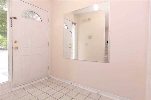 Preview image for 76 Fern Valley Cres, Brampton