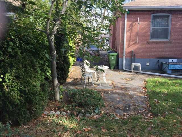 Preview image for 4 Treeview Dr, Toronto
