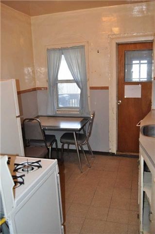 Preview image for 28 Cayuga Ave, Toronto