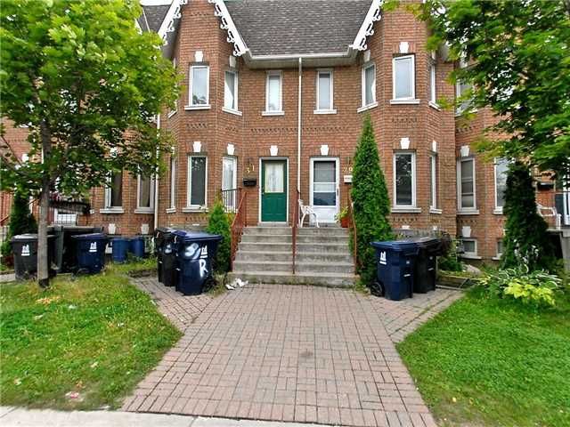 Preview image for 31 Lippincott St E, Toronto