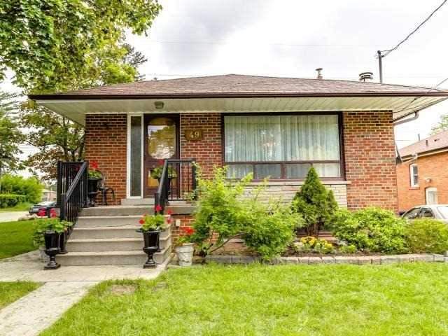 Preview image for 49 Ashbourne Dr, Toronto