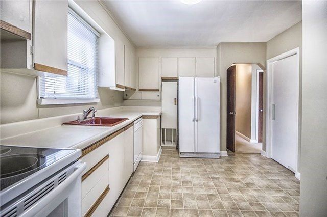 Preview image for 118 Martin Grove Rd, Toronto