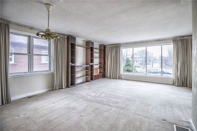 Preview image for 118 Martin Grove Rd, Toronto