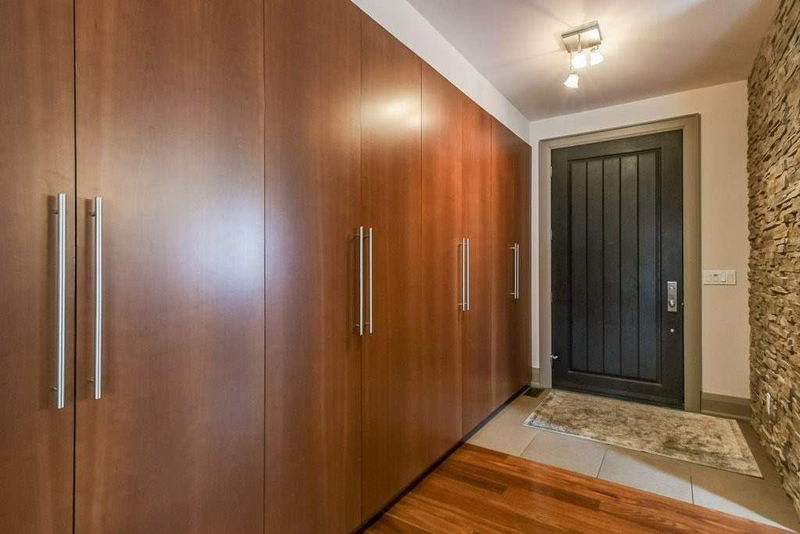 Preview image for 9 Farningham Cres, Toronto