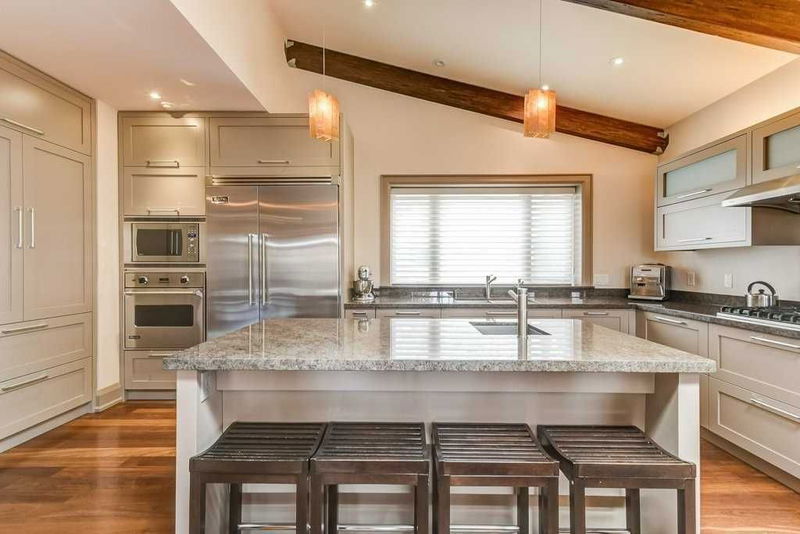 Preview image for 9 Farningham Cres, Toronto