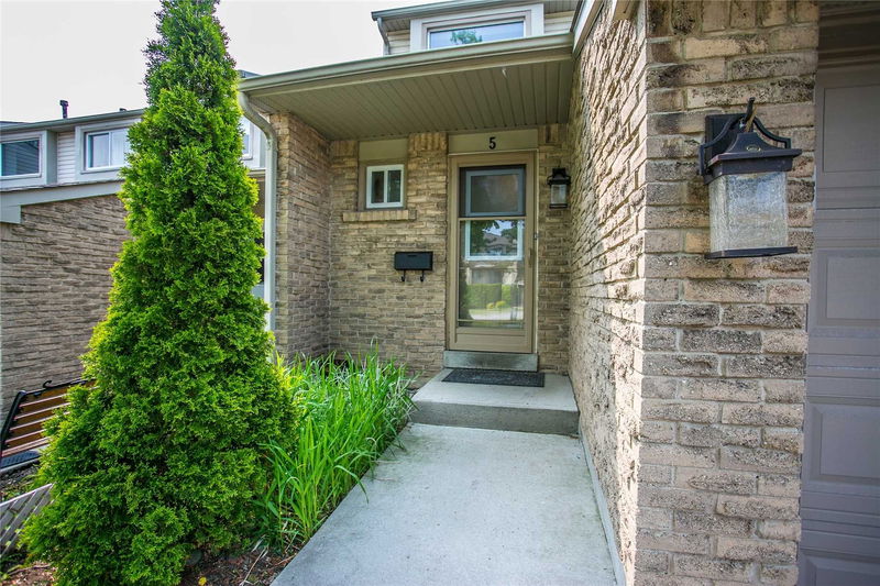 Preview image for 2700 Battleford Rd #5, Mississauga