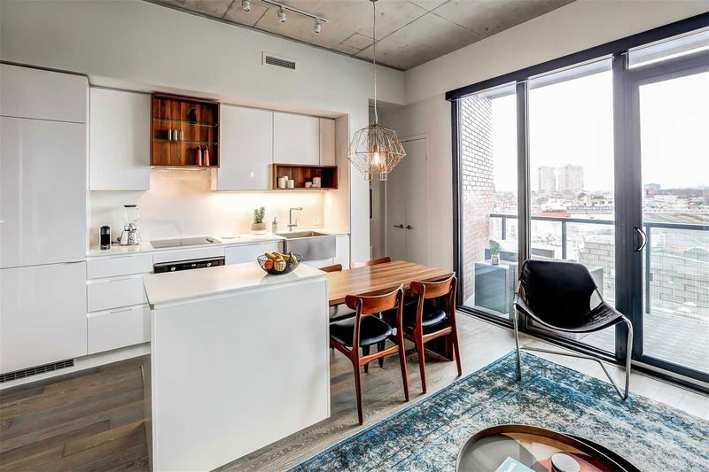 Preview image for 383 Sorauren Ave #808, Toronto