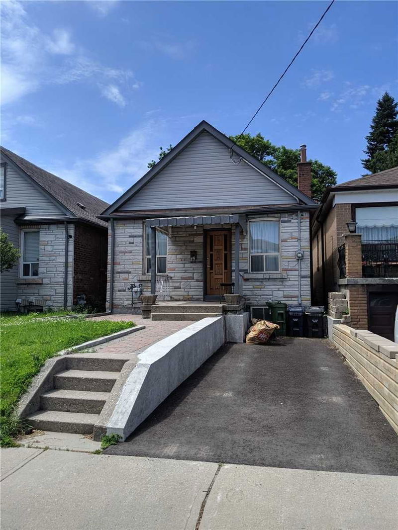Preview image for 74 Chryessa Ave, Toronto