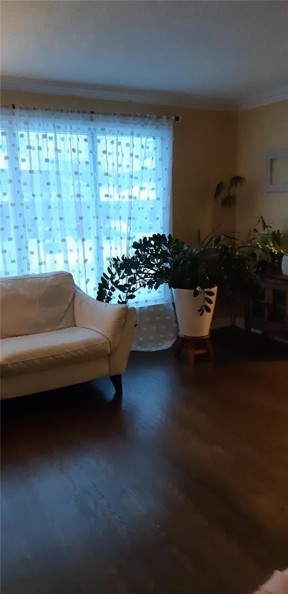 Preview image for 118 Martingrove Rd, Toronto