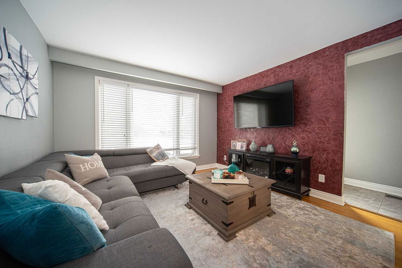 Preview image for 10 Frankton Cres, Toronto