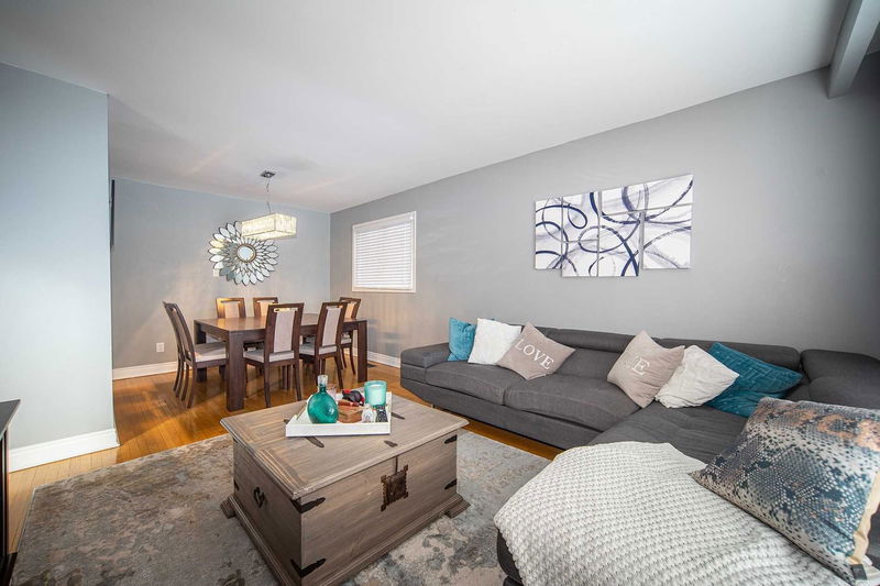 Preview image for 10 Frankton Cres, Toronto