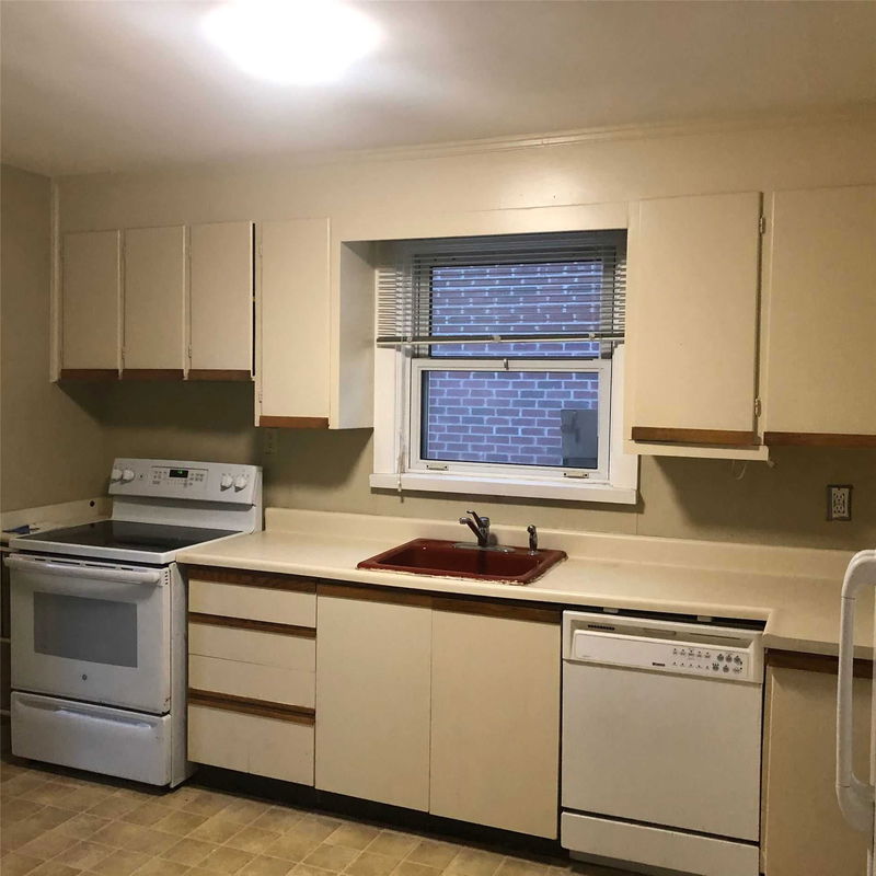 Preview image for 118 Martingrove Rd, Toronto