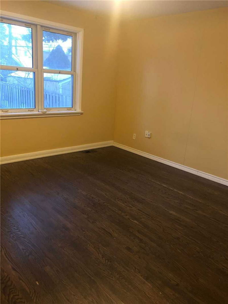 Preview image for 118 Martingrove Rd, Toronto