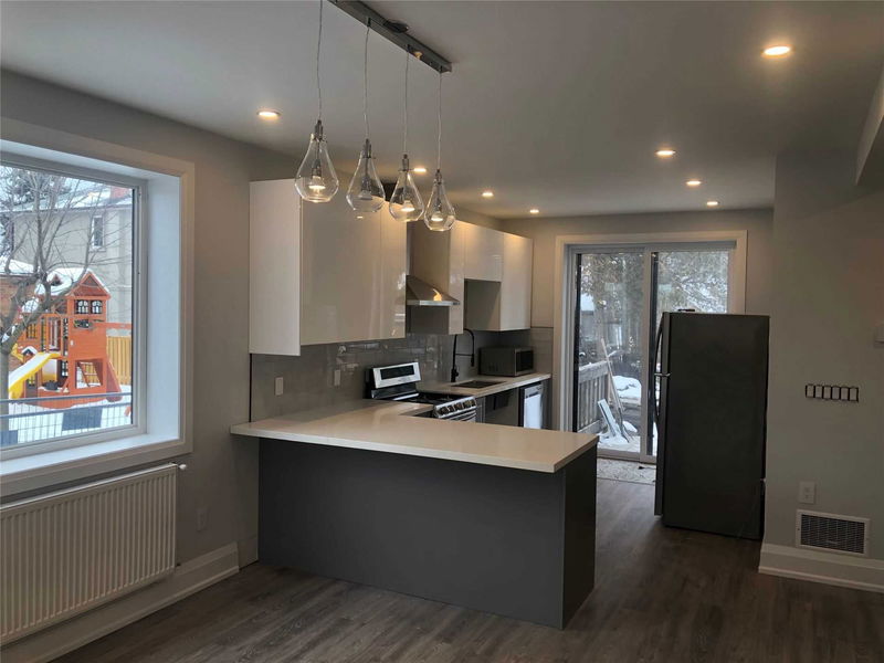 Preview image for 4 Treeview Dr, Toronto