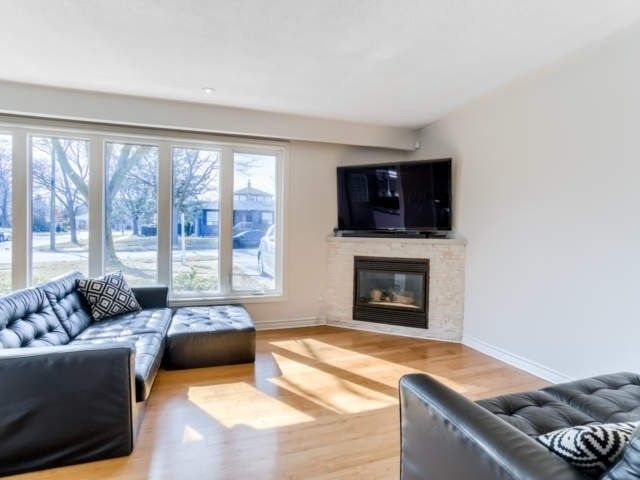 Preview image for 157 Inverdon Rd, Toronto