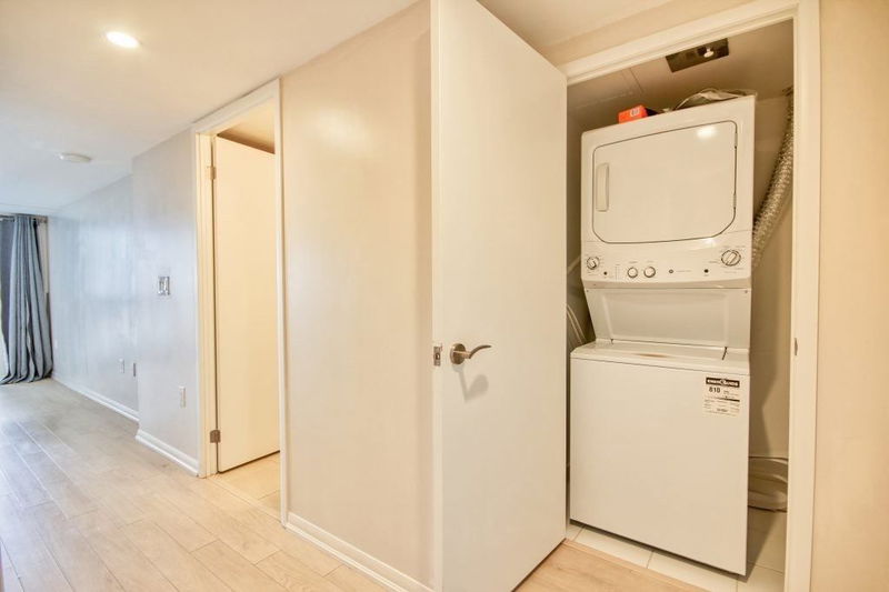 Preview image for 3091 Dufferin St #515, Toronto