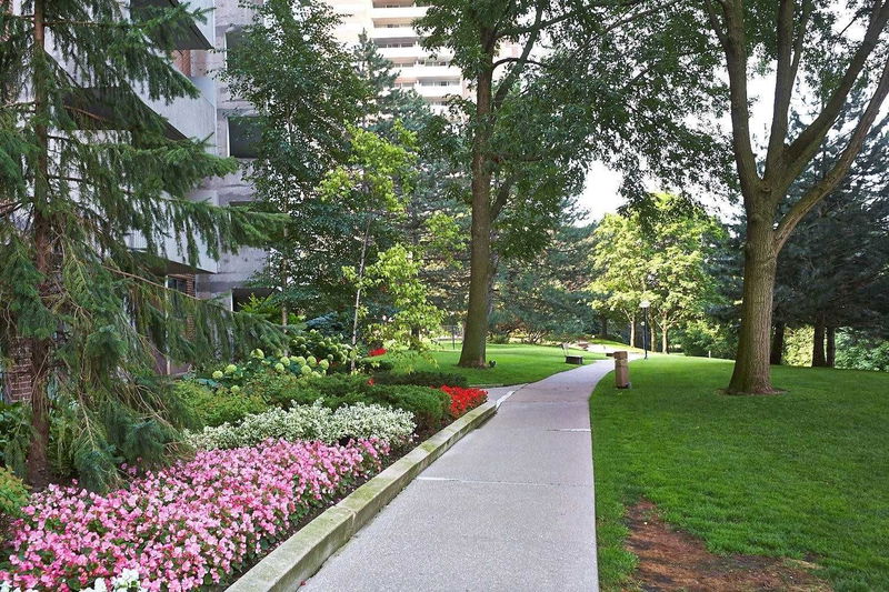 Preview image for 260 Scarlett Rd #1512, Toronto