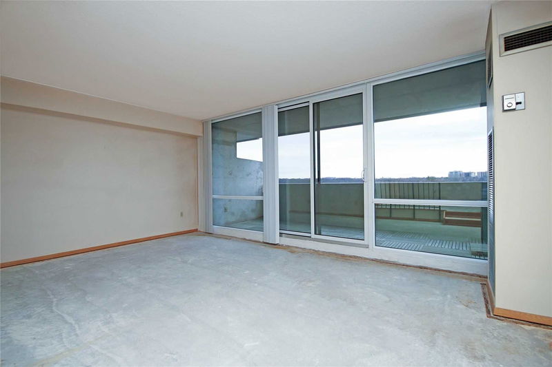 Preview image for 260 Scarlett Rd #1512, Toronto