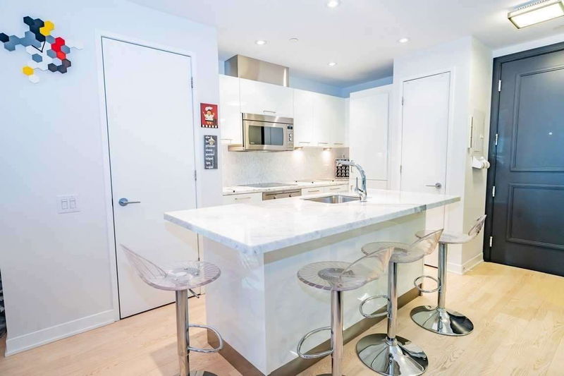 Preview image for 90 Park Lawn Rd #2702, Toronto