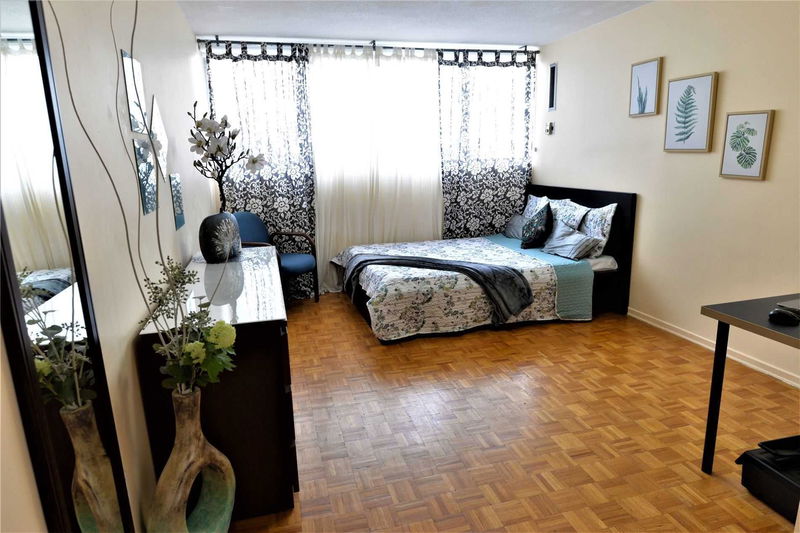 Preview image for 11 Wincott Dr #303, Toronto