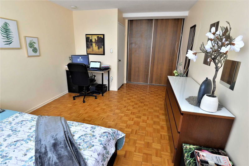 Preview image for 11 Wincott Dr #303, Toronto