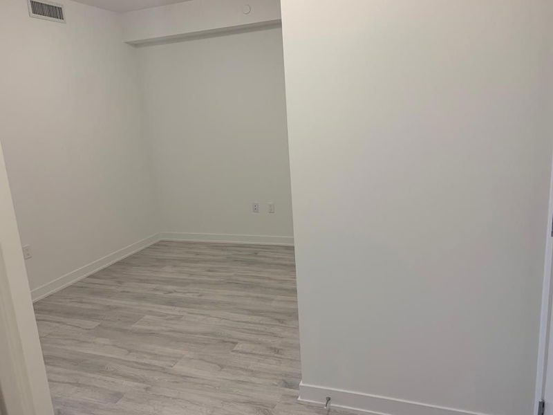 Preview image for 4699 Glen Erin Dr #805, Mississauga