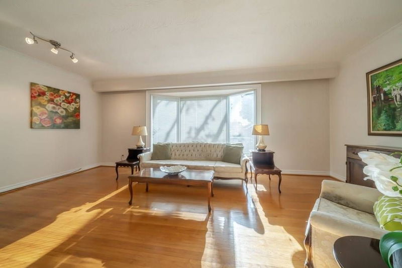 Preview image for 36 Littlewood Cres, Toronto