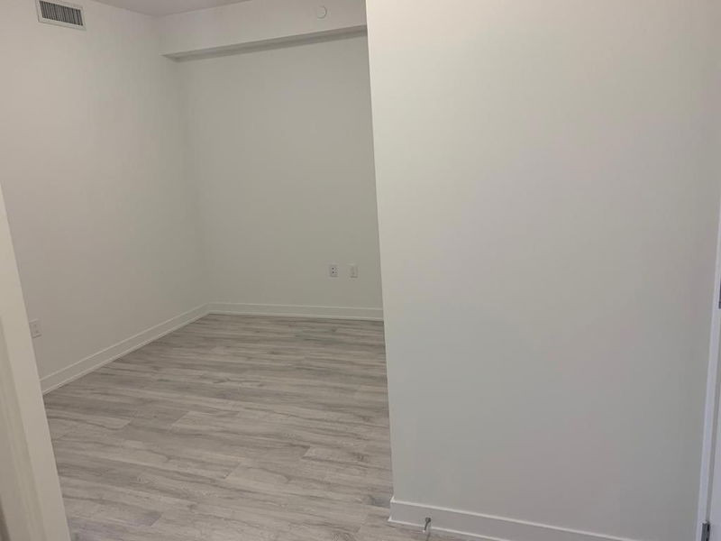 Preview image for 4699 Glen Erin Dr #805, Mississauga