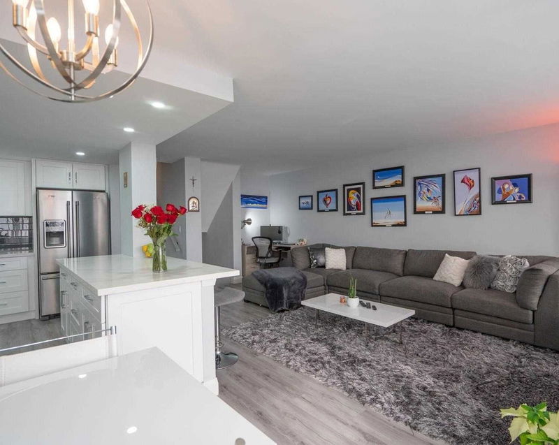 Preview image for 11 Wincott Dr #1111, Toronto