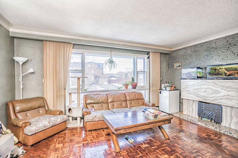 Preview image for 7 Cornelius Pkwy, Toronto