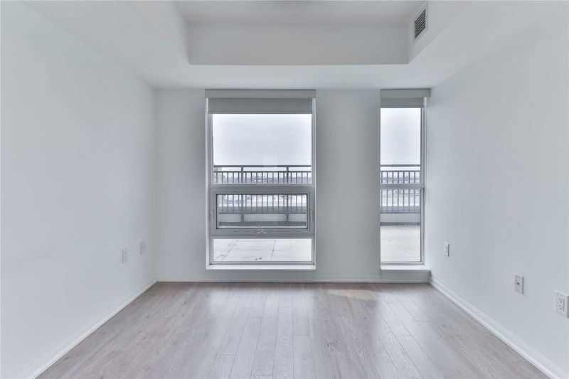 Preview image for 830 Lawrence Ave W #707, Toronto