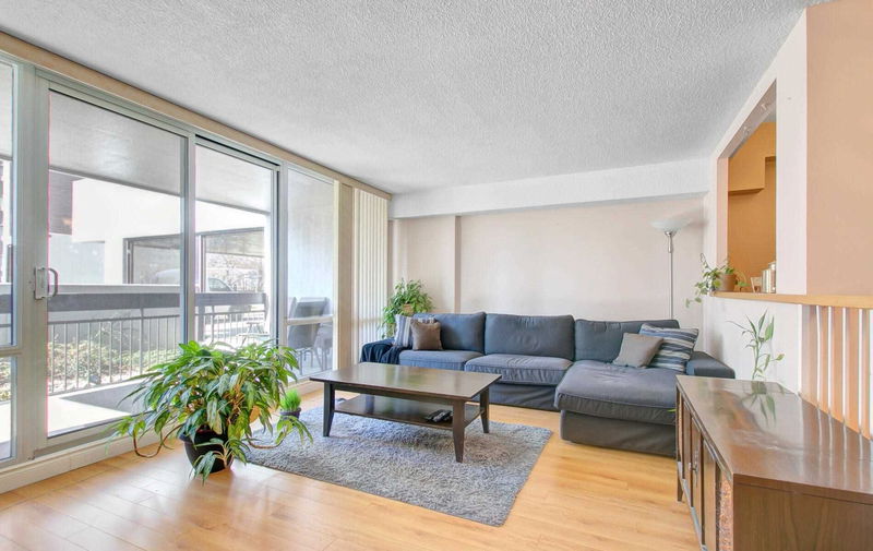 Preview image for 270 Scarlett Rd #105, Toronto