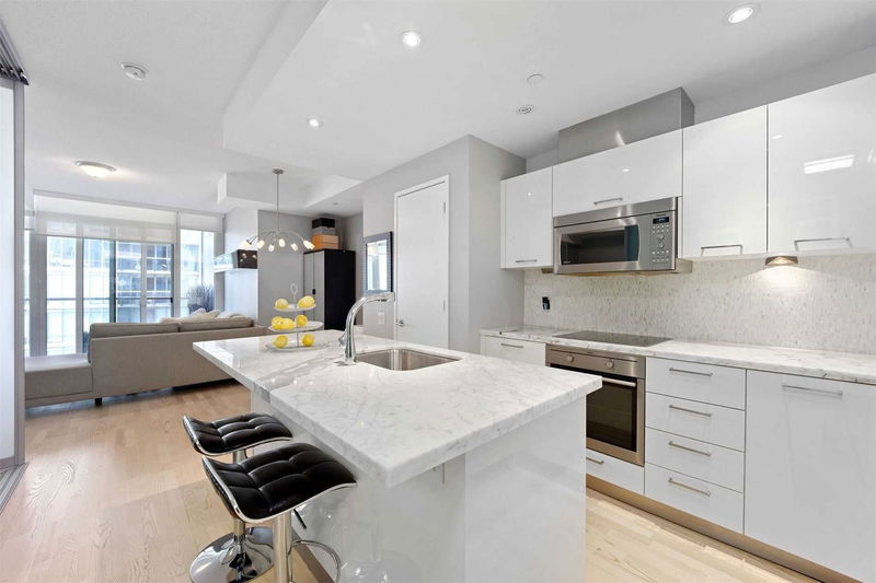 Preview image for 90 Park Lawn Rd #2702, Toronto